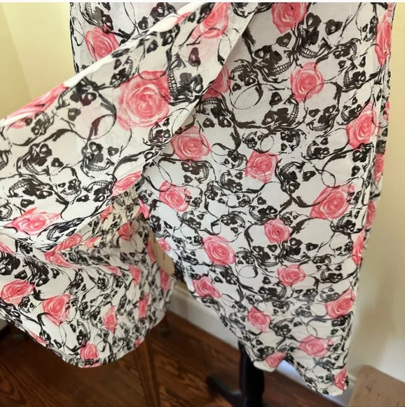 Skull sheer tulip-back tank - Picture 3 of 4